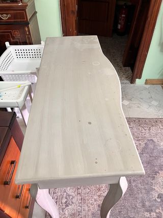 Mueble consola de madera y metal