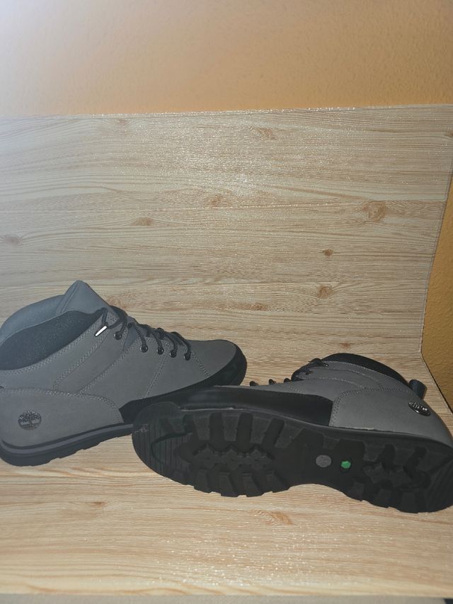 Botas Timberland grises y negras oferta