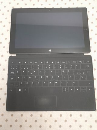 Microsoft Surface RT Tablet + Teclado