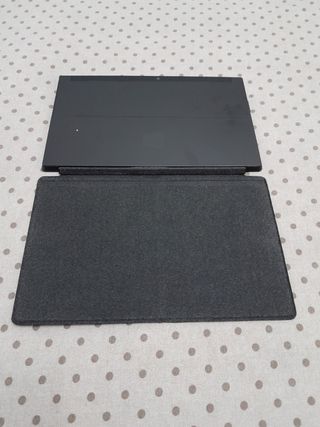 Microsoft Surface RT Tablet + Teclado