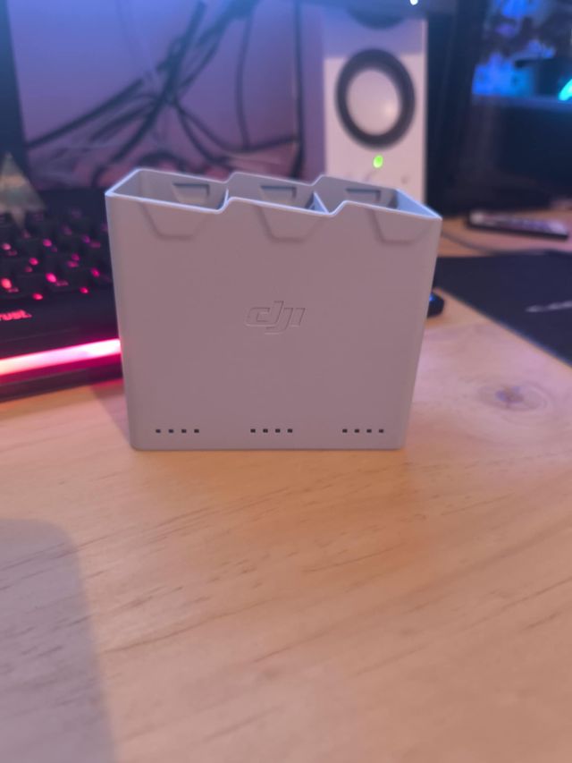 DJI Mini 3 Pro Drone con Mando y Baterías