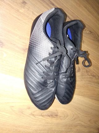 Botas de fútbol negras talla 40