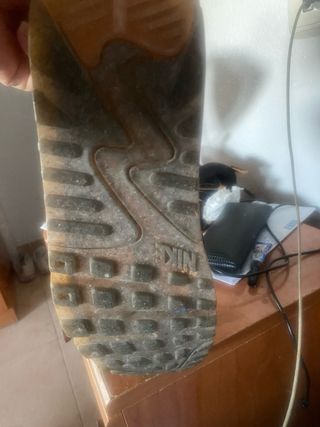 Zapatillas deportivas azules y verde azulado