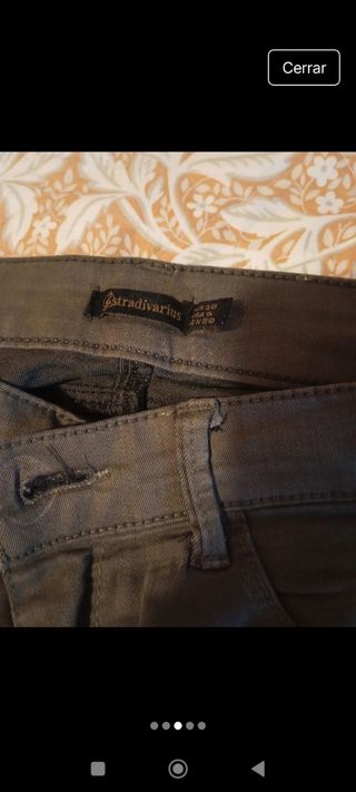 Pantalón ajustado verde oliva
