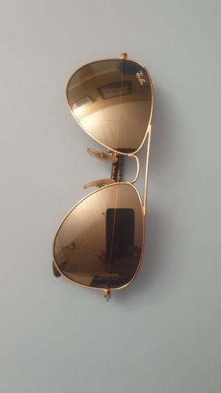 Gafas de sol Ray-Ban doradas y grises