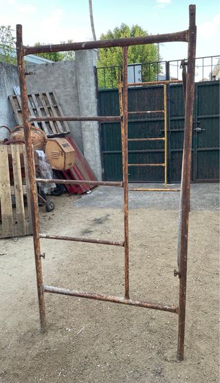 Cuerpo de andamio metálico