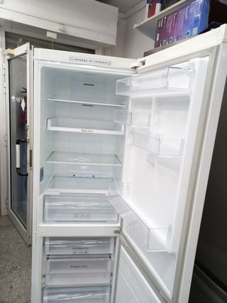 Nevera Samsung Blanca 1.85m garantía + entrega 