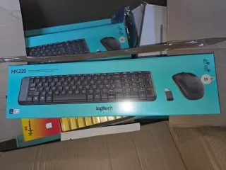 Teclado y Ratón Logitech MK220
