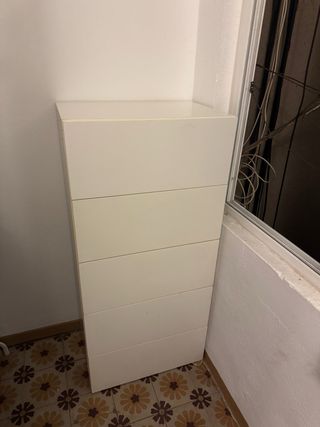 Cómoda Ikea 5 cajones blanca
70 cm x 112 cm