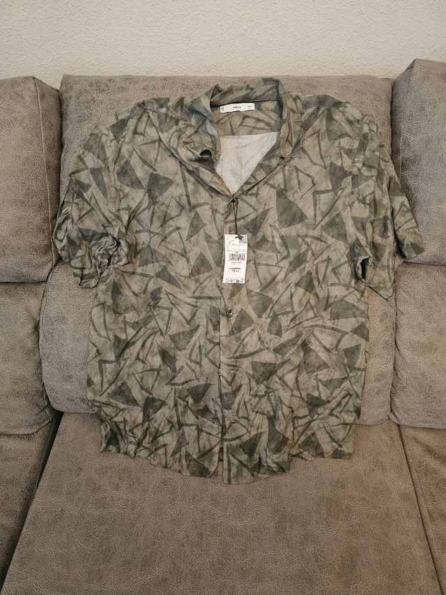 Camiseta Mango verde militar talla L