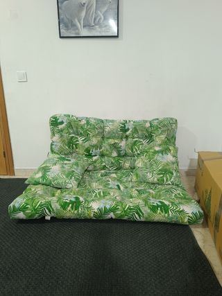 Cojines para palets con estampado tropical
