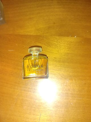 Miniatura Donna Trussardi Perfume Dorado 4.5