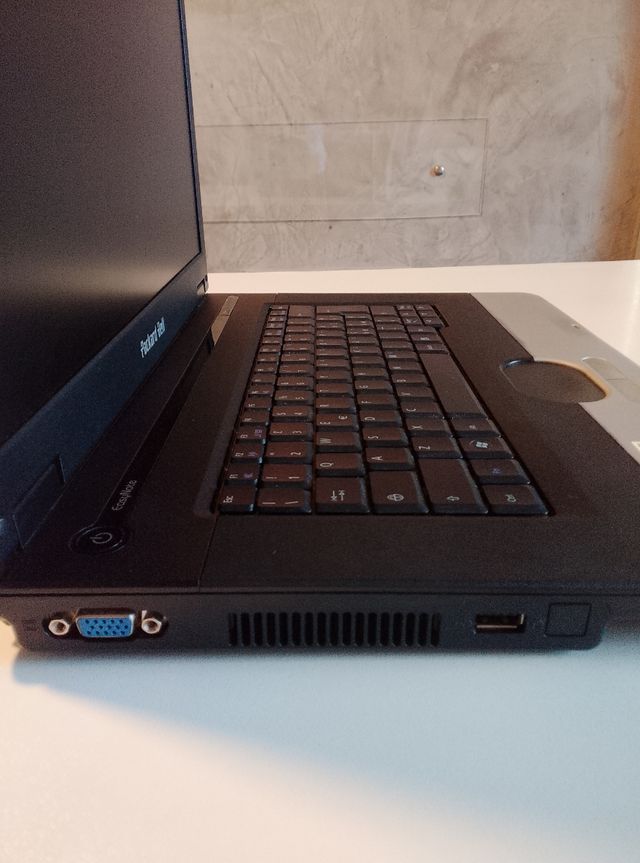 Packard Bell EasyNote Funzionante + Borsa