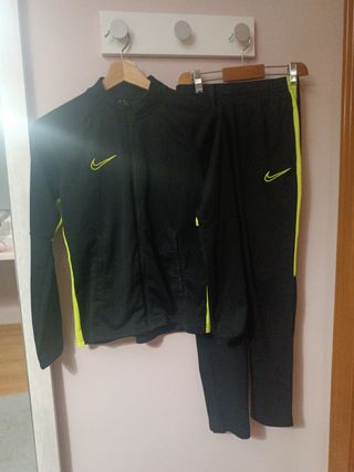 Chándal niño Nike original Talla L 147-158 cm