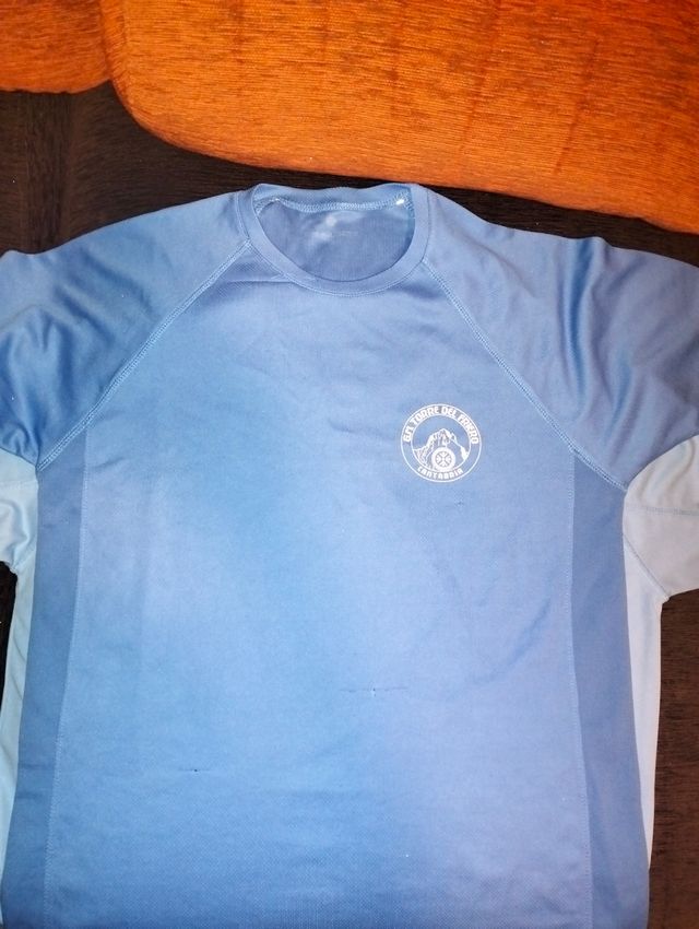 Camiseta técnica azul Cantabria