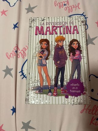 Misterio en el internado (La diversión de Marti...