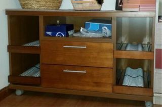 Mueble de salón madera y cristal