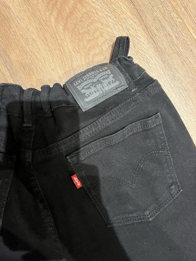 Vaqueros Levi's negros