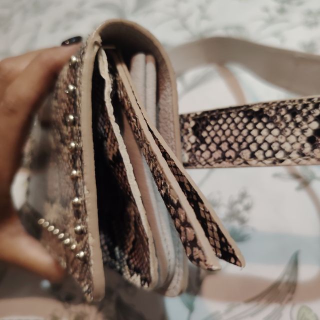 Riñonera piel efecto serpiente