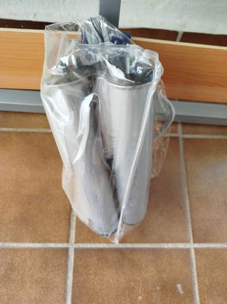 Somier y colchón de 105cm x 190cm.