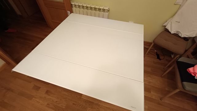 Mesa de cocina cristal y metal gris