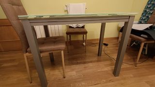Mesa de cocina cristal y metal gris
