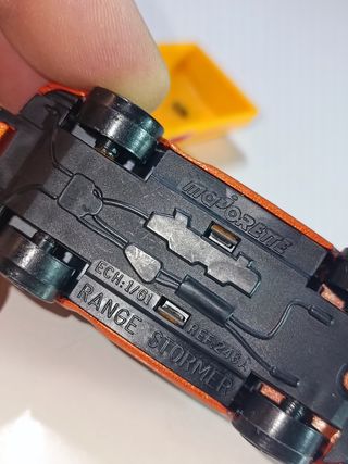 RANGE ROVER STORMER + REMOLQUE CON LANCHA 1/64 