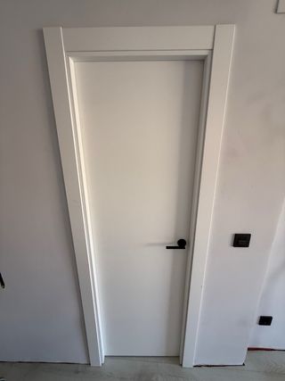 Puertas de madera con marco
montaje de puertas 