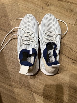 Scarpe Adidas uomo bianche e blu