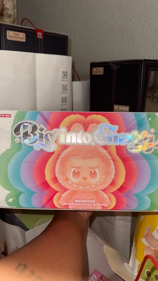 Pop Mart Labubu Big Into Energy Caja