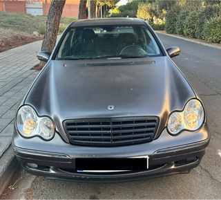 Mercedes-Benz Clase C 2006
