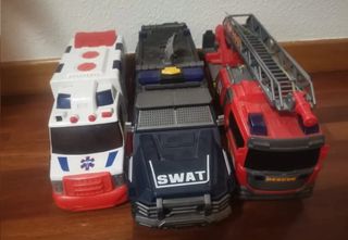 Lote 3 camiones juguete: Ambulancia, SWAT, Bombero