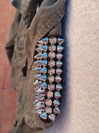 Camisa Zara con tachuelas Talla M