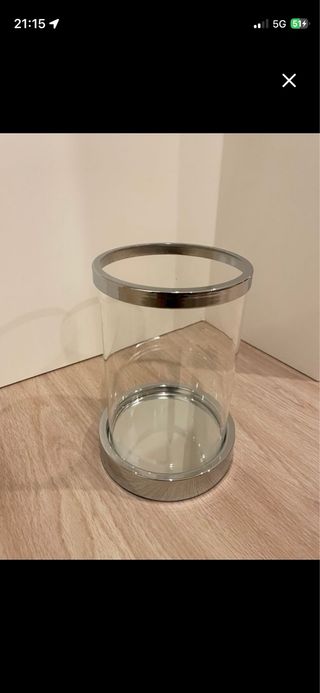 Lanterna de vela em vidro e metal prateado