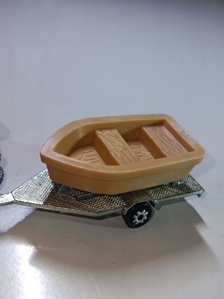 RENAULT 4 JP4 CON KAYAK Y REMOLQUE CON BARCA 1/64 
