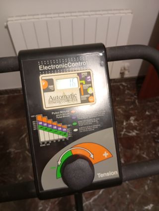 Bicicleta estática con contador electrónico 