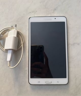 Tablet Samsung SM-T230 Blanca