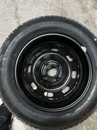 Rueda de repuesto Michelin 185/65 R15