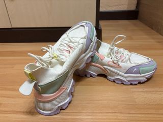 Zapatillas Puma Mujer Blancas y Moradas