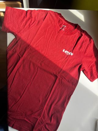 Camiseta Levi's Roja Talla XS