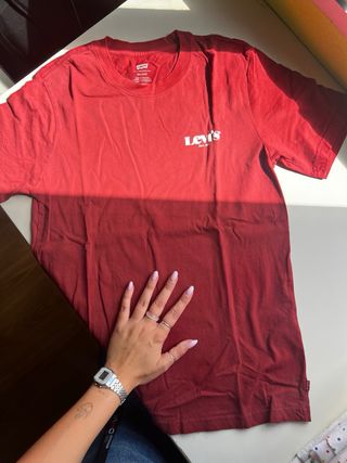 Camiseta Levi's Roja Talla XS