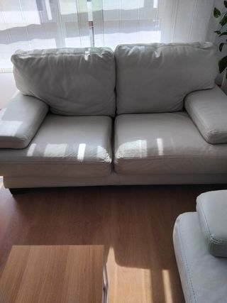 Sofá de piel blanco