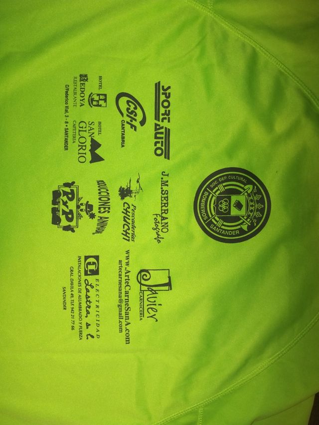 2 Camisetas técnicas deportivas color verde fluor