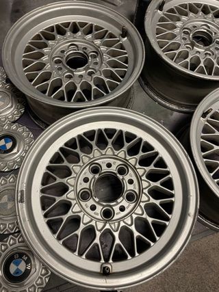 Llantas Styling 5 BBS 

bbs de e34 con tapas