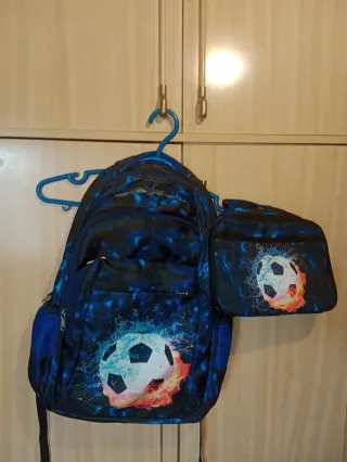Mochila escolar y lonchera fútbol