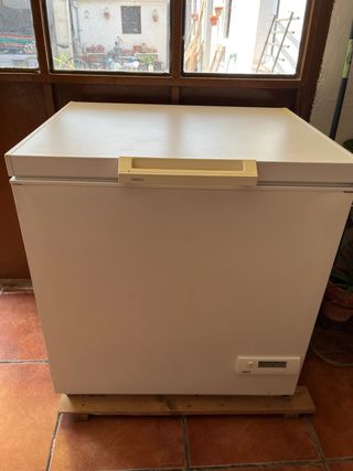 Arcón Congelador Zanussi. Se recoge en ZAMORA.