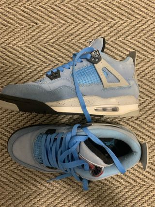 Jordan 4 Azul y Gris