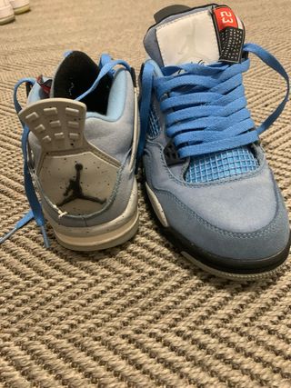 Jordan 4 Azul y Gris