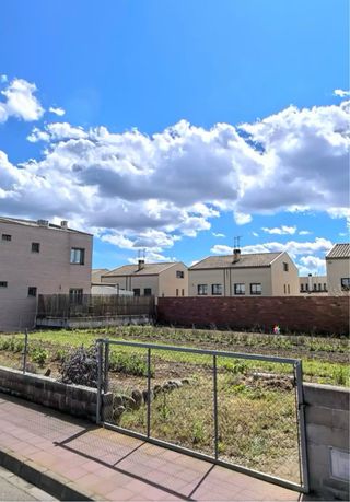 Parcela para vivienda unifamiliar aislada