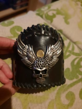 Pulsera cuero calavera alas
